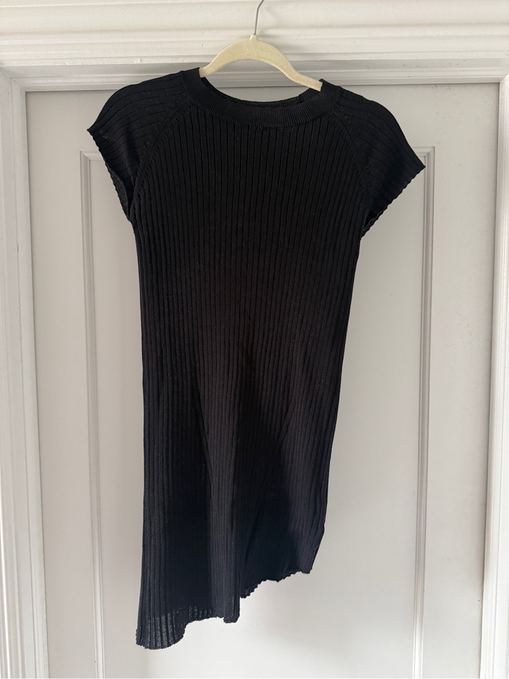 Zara Black Rib Knit Cap Sleeve top - Women's